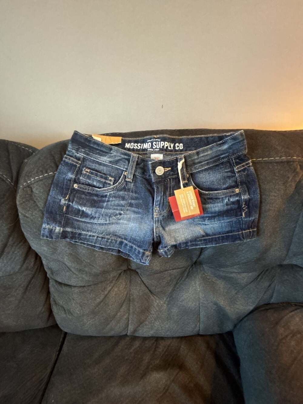 Mossimo Supply Co. Lower Waist Straight Hip Denim Shorts Fit 6